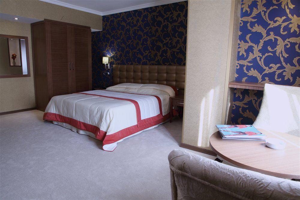 Mira Otel Alsancak İzmir Buitenkant foto
